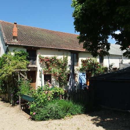 Chambres D'Hotes La Loge Sagrolle Urciers Buitenkant foto